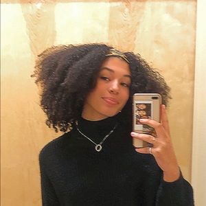 Meet your Posher, Savannah